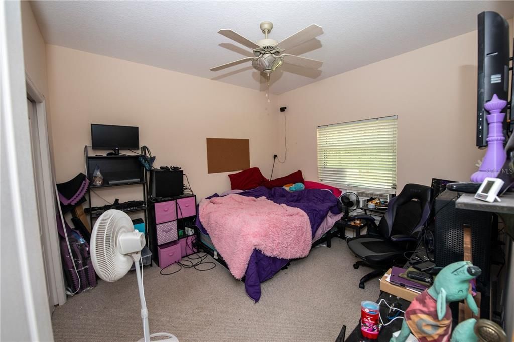 For Sale: $400,000 (3 beds, 2 baths, 2037 Square Feet)