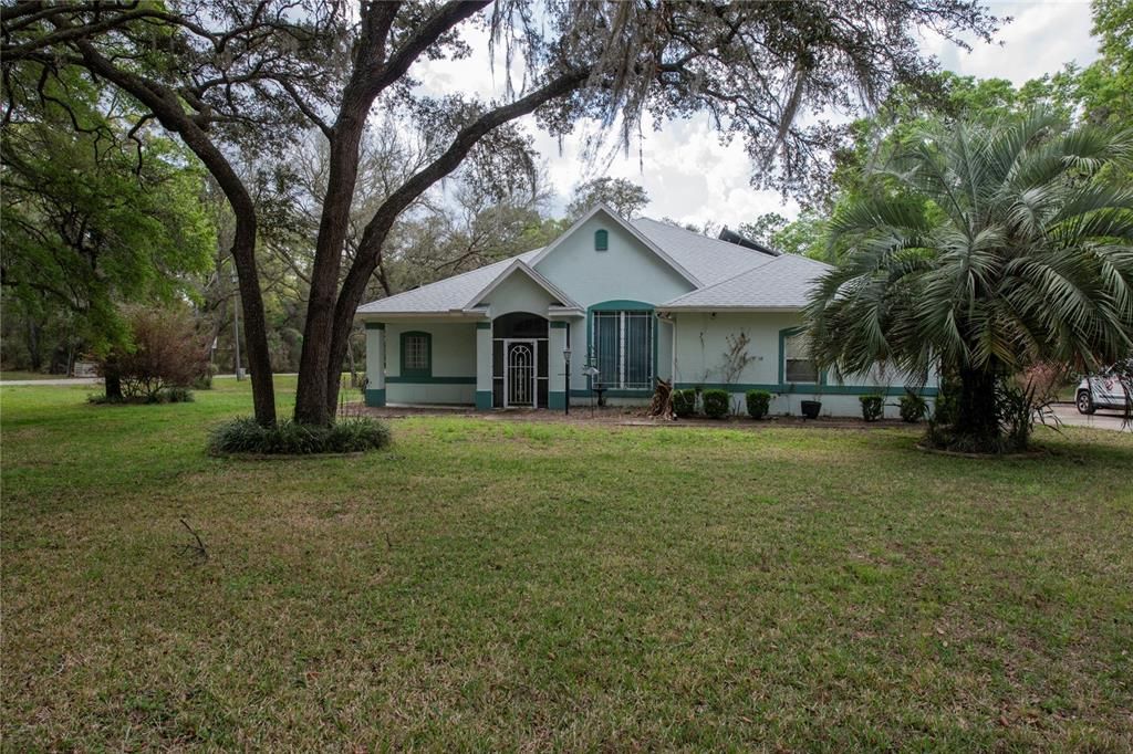 For Sale: $400,000 (3 beds, 2 baths, 2037 Square Feet)