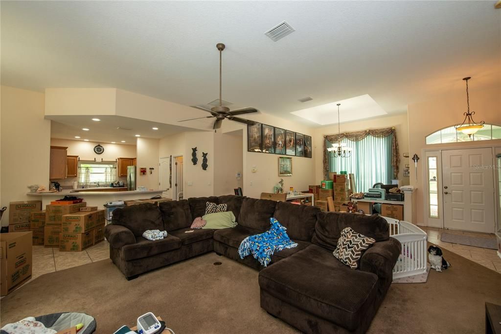 For Sale: $400,000 (3 beds, 2 baths, 2037 Square Feet)