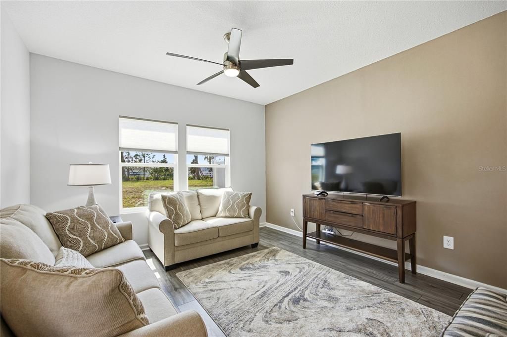 For Sale: $242,500 (3 beds, 2 baths, 1828 Square Feet)