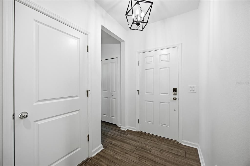 For Sale: $242,500 (3 beds, 2 baths, 1828 Square Feet)