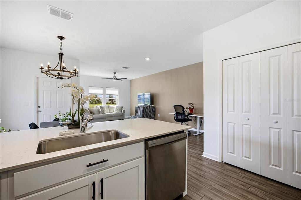 For Sale: $242,500 (3 beds, 2 baths, 1828 Square Feet)