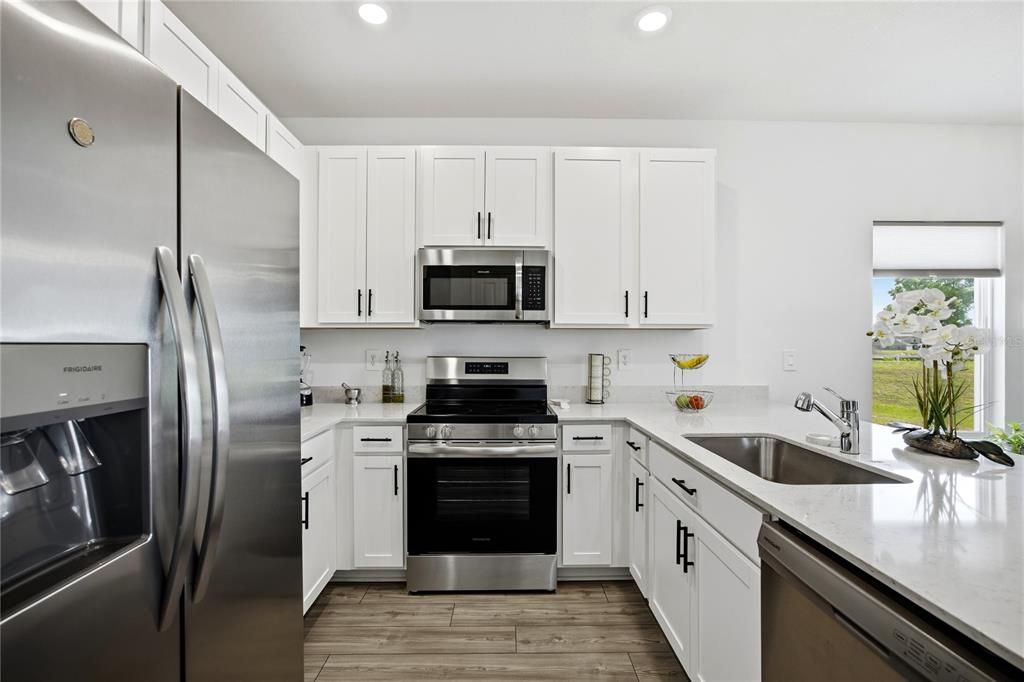 For Sale: $242,500 (3 beds, 2 baths, 1828 Square Feet)