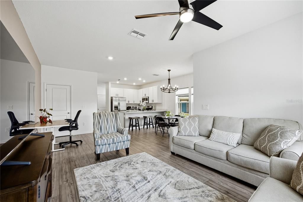 For Sale: $242,500 (3 beds, 2 baths, 1828 Square Feet)