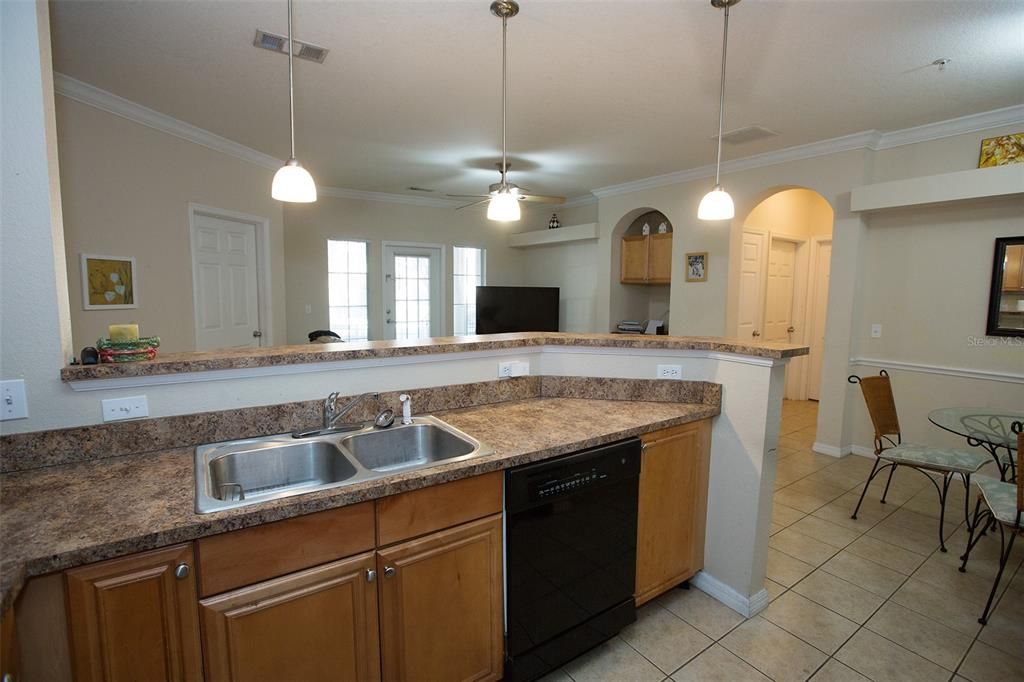 En Renta: $2,550 (3 camas, 3 baños, 1354 Pies cuadrados)