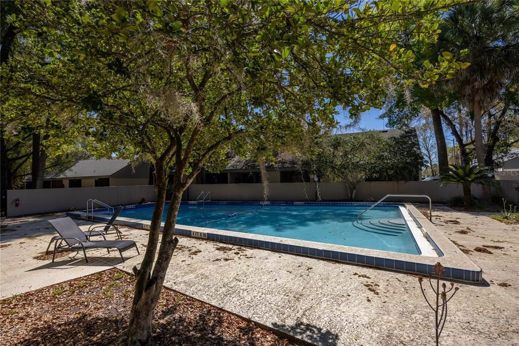 待售: $170,000 (2 贝兹, 2 浴室, 1070 平方英尺)