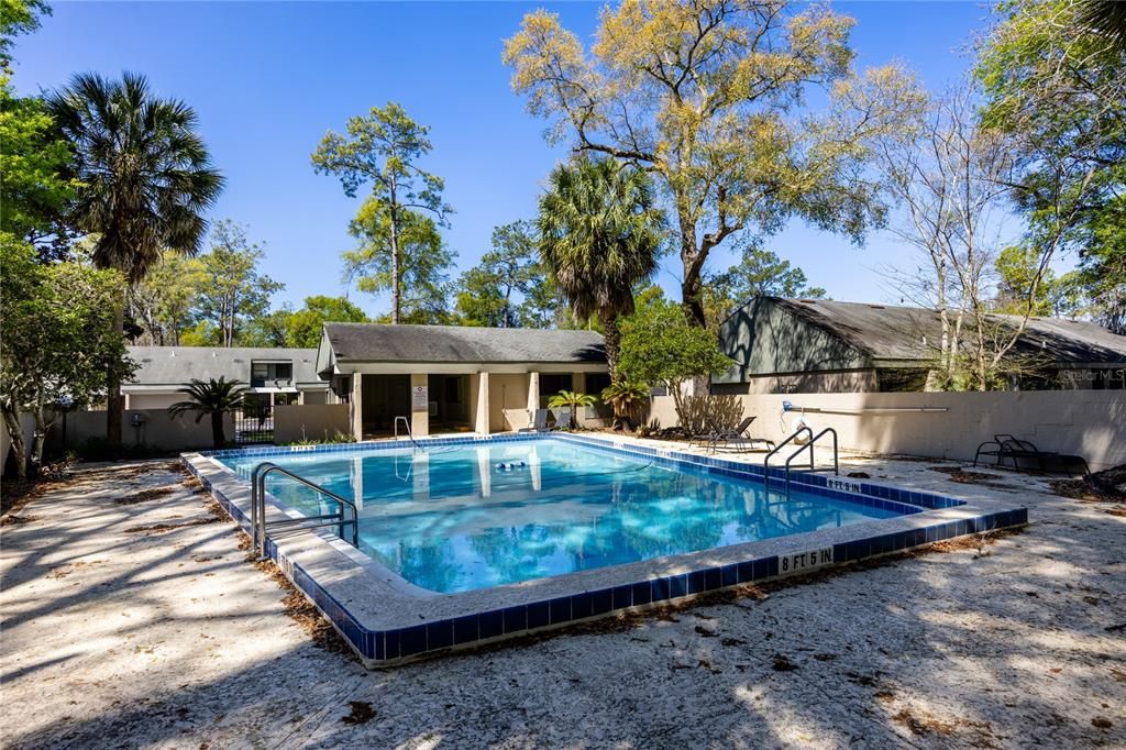 待售: $170,000 (2 贝兹, 2 浴室, 1070 平方英尺)