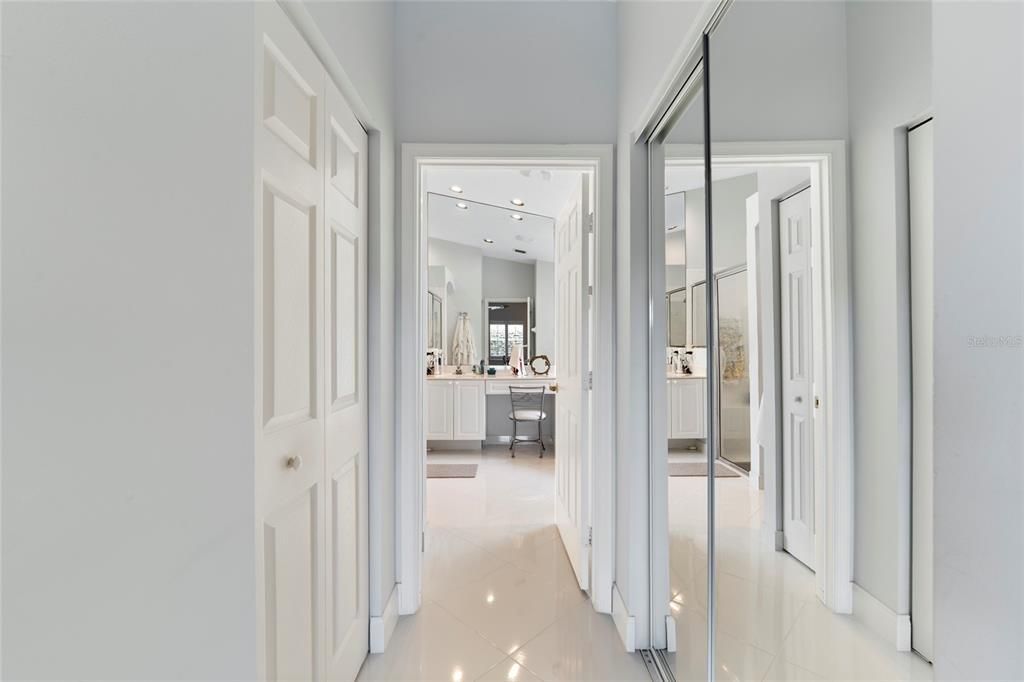 For Sale: $425,000 (2 beds, 2 baths, 1984 Square Feet)
