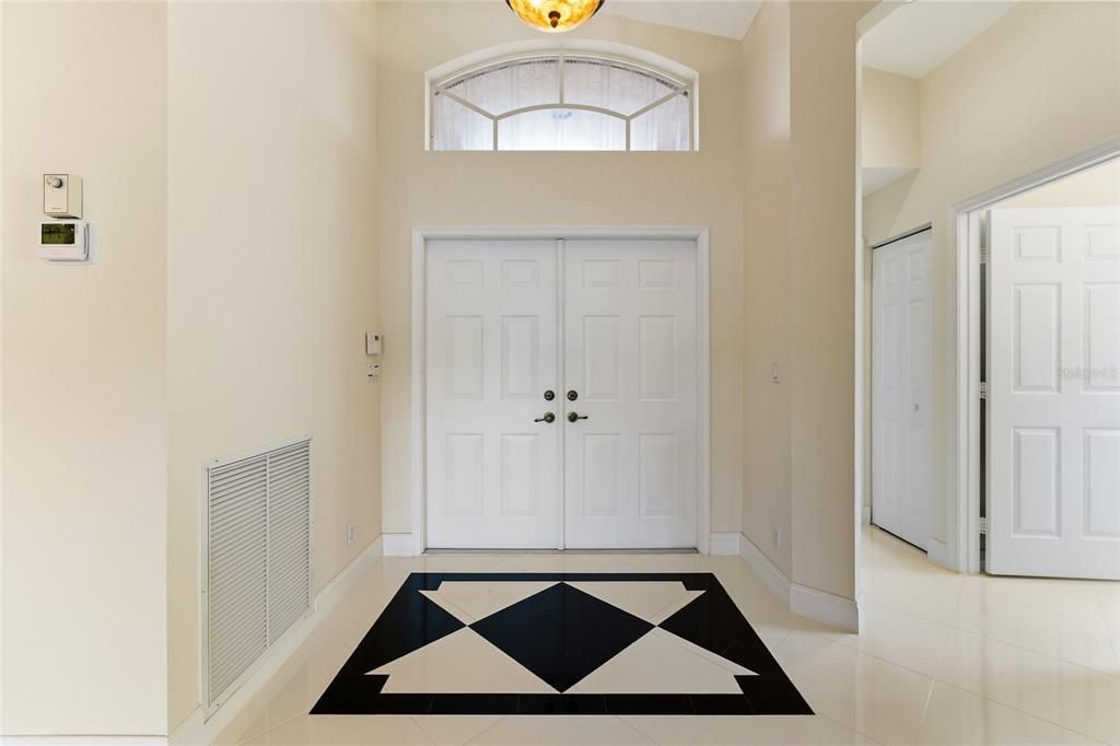 For Sale: $425,000 (2 beds, 2 baths, 1984 Square Feet)