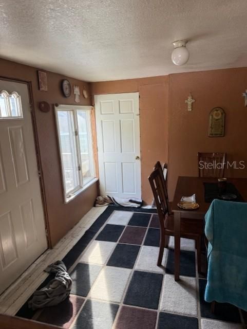 For Sale: $109,000 (2 beds, 1 baths, 1000 Square Feet)