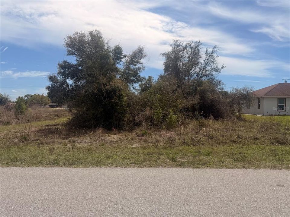 En Venta: $21,999 (0.40 acres)
