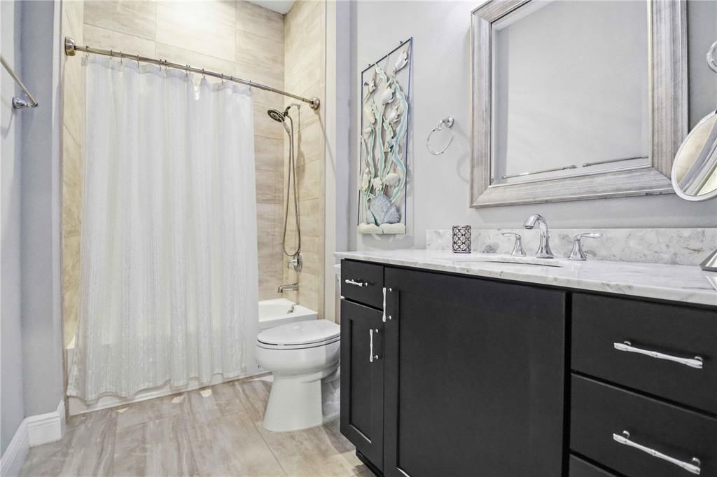 На продажу: $575,000 (3 спален, 2 ванн, 1867 Квадратных фут)