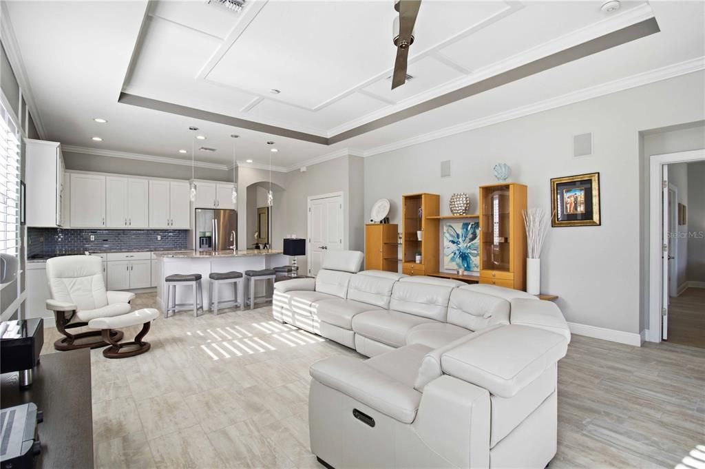 На продажу: $575,000 (3 спален, 2 ванн, 1867 Квадратных фут)