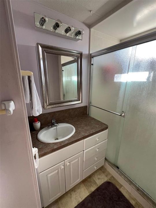 На продажу: $149,000 (2 спален, 2 ванн, 864 Квадратных фут)