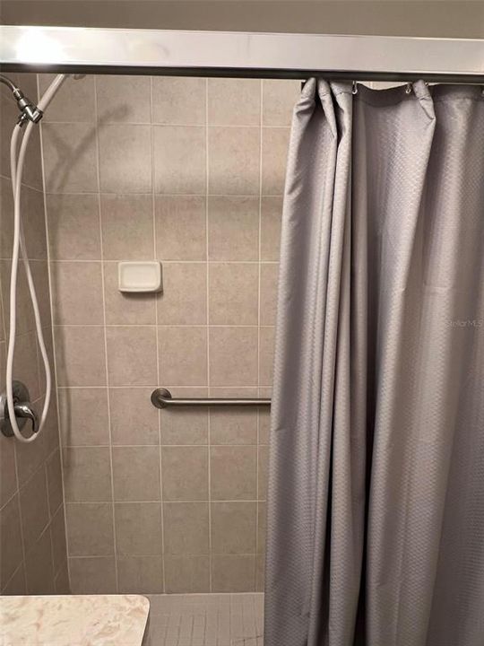 На продажу: $149,000 (2 спален, 2 ванн, 864 Квадратных фут)