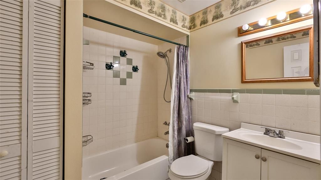 For Sale: $264,500 (3 beds, 2 baths, 1235 Square Feet)