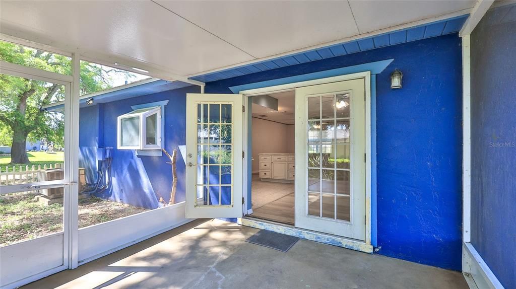 For Sale: $264,500 (3 beds, 2 baths, 1235 Square Feet)