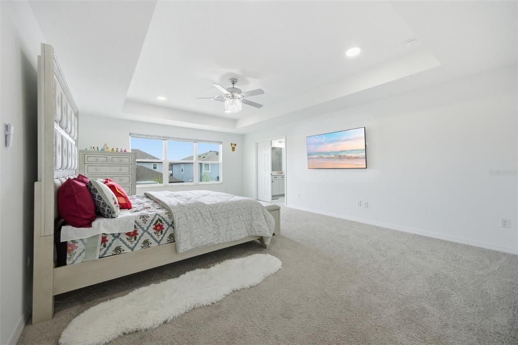 For Sale: $899,000 (5 beds, 4 baths, 3531 Square Feet)