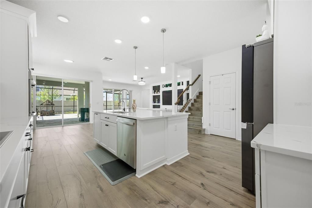 For Sale: $899,000 (5 beds, 4 baths, 3531 Square Feet)
