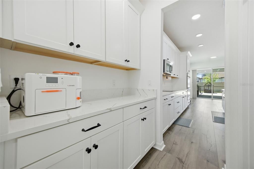 For Sale: $899,000 (5 beds, 4 baths, 3531 Square Feet)