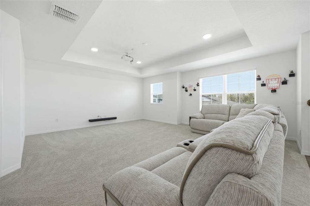 For Sale: $899,000 (5 beds, 4 baths, 3531 Square Feet)