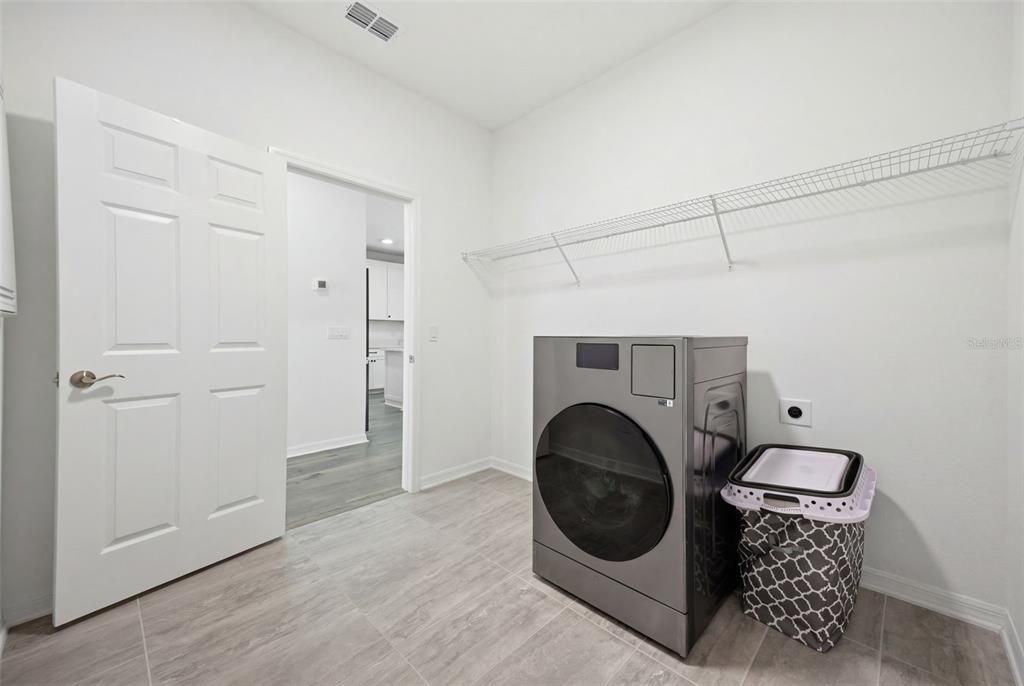 For Sale: $899,000 (5 beds, 4 baths, 3531 Square Feet)