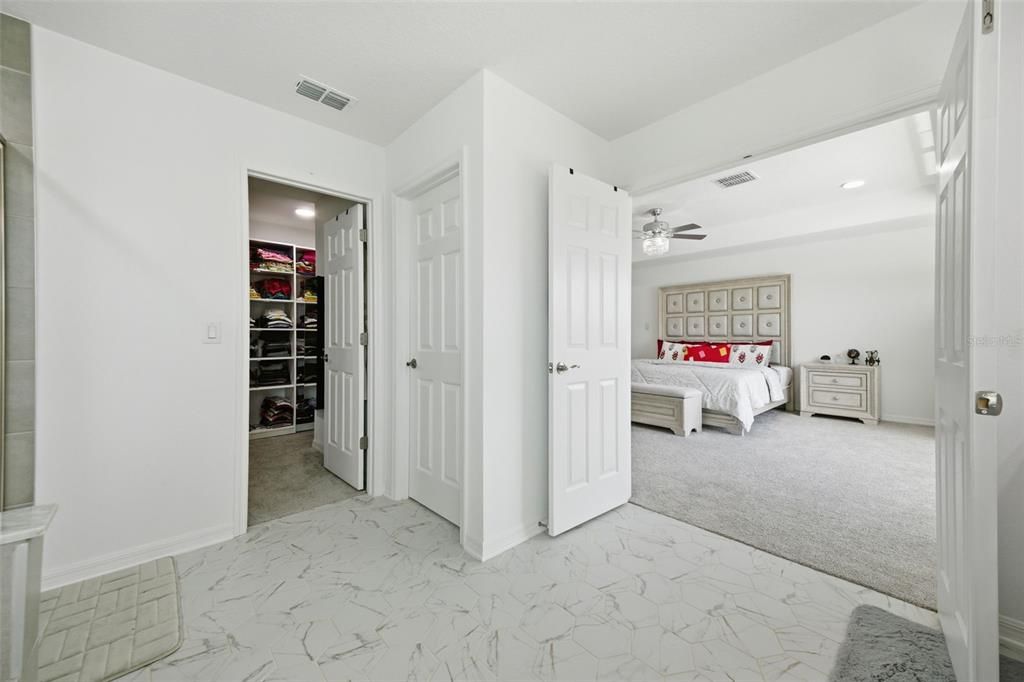 For Sale: $899,000 (5 beds, 4 baths, 3531 Square Feet)