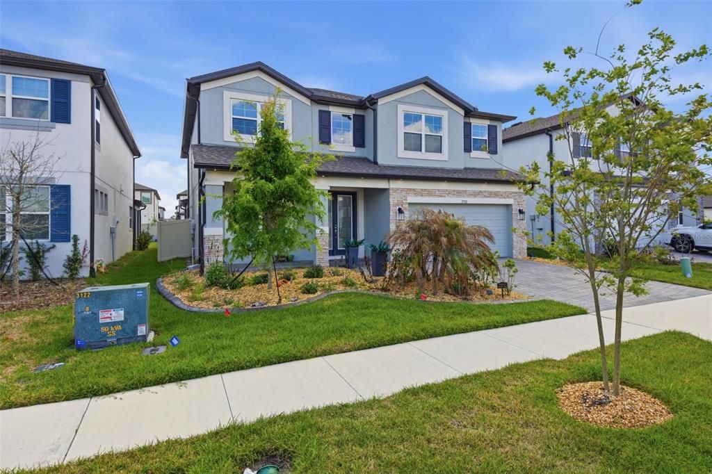 For Sale: $899,000 (5 beds, 4 baths, 3531 Square Feet)