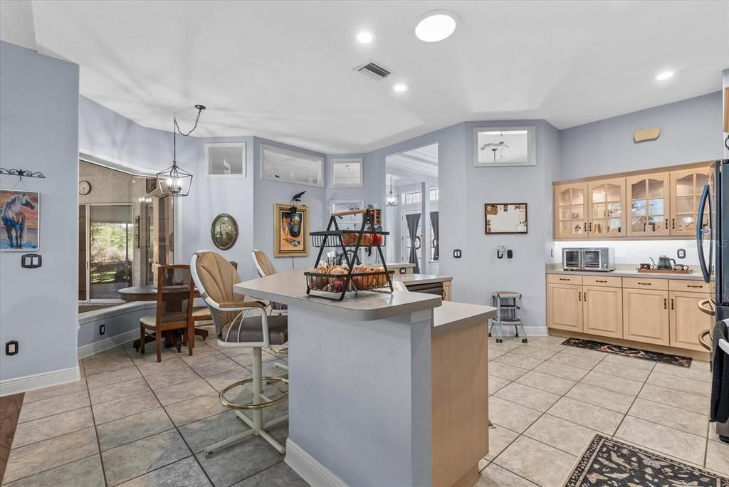 Active With Contract: $875,000 (2 beds, 2 baths, 2195 Square Feet)