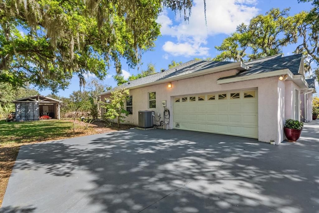 Active With Contract: $875,000 (2 beds, 2 baths, 2195 Square Feet)