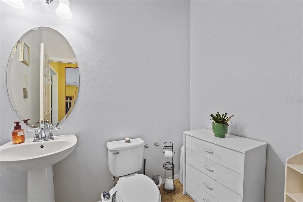 На продажу: $375,000 (4 спален, 2 ванн, 2612 Квадратных фут)