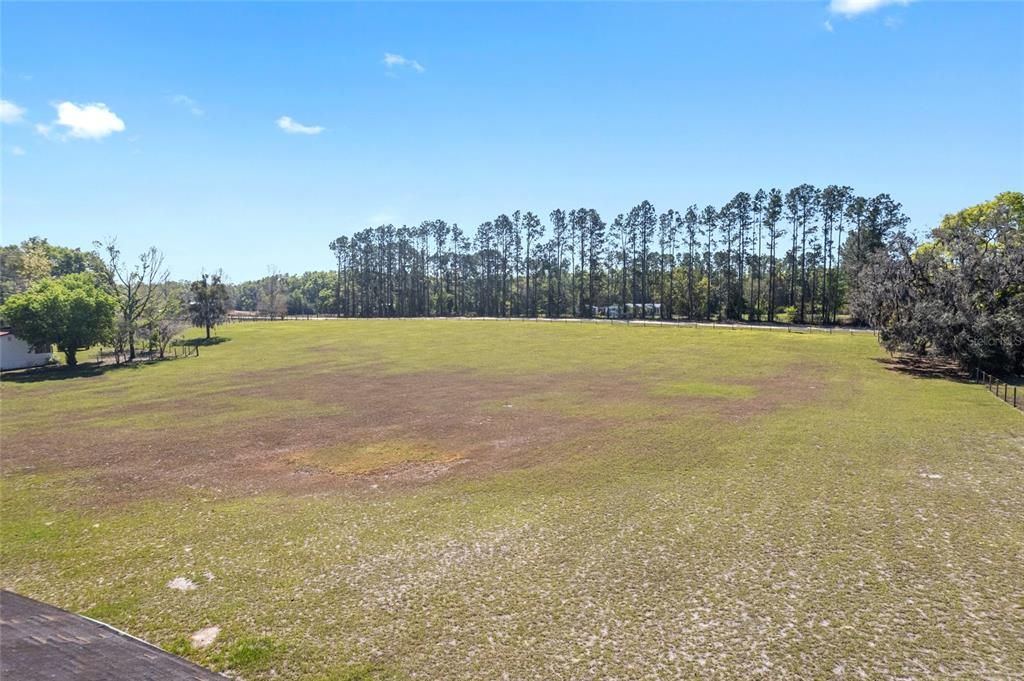 For Sale: $270,000 (3 beds, 3 baths, 1550 Square Feet)