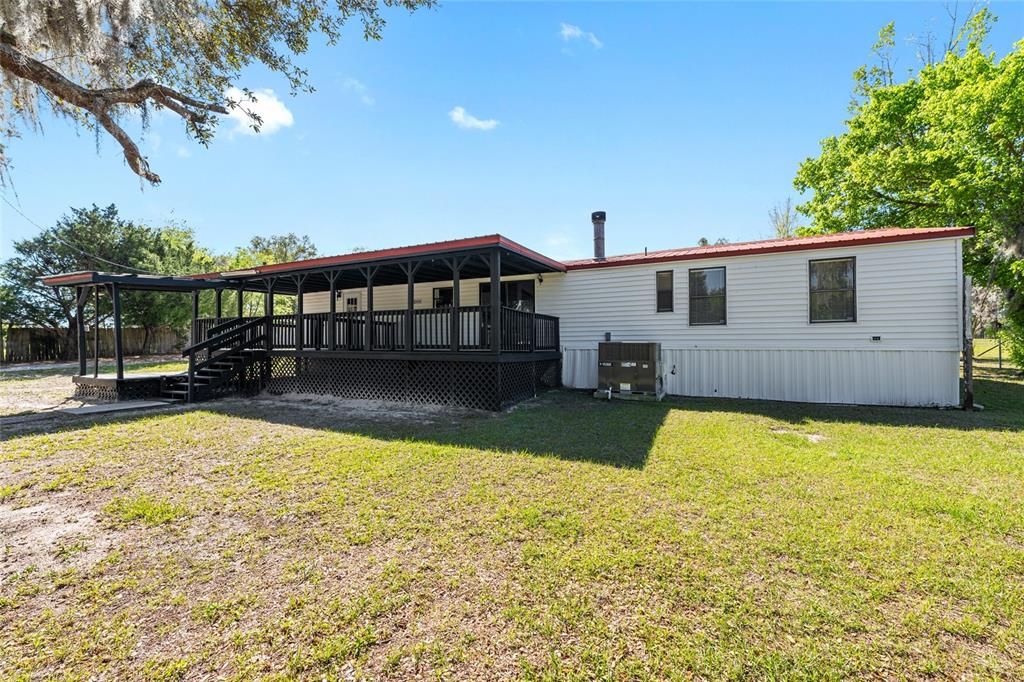 For Sale: $270,000 (3 beds, 3 baths, 1550 Square Feet)