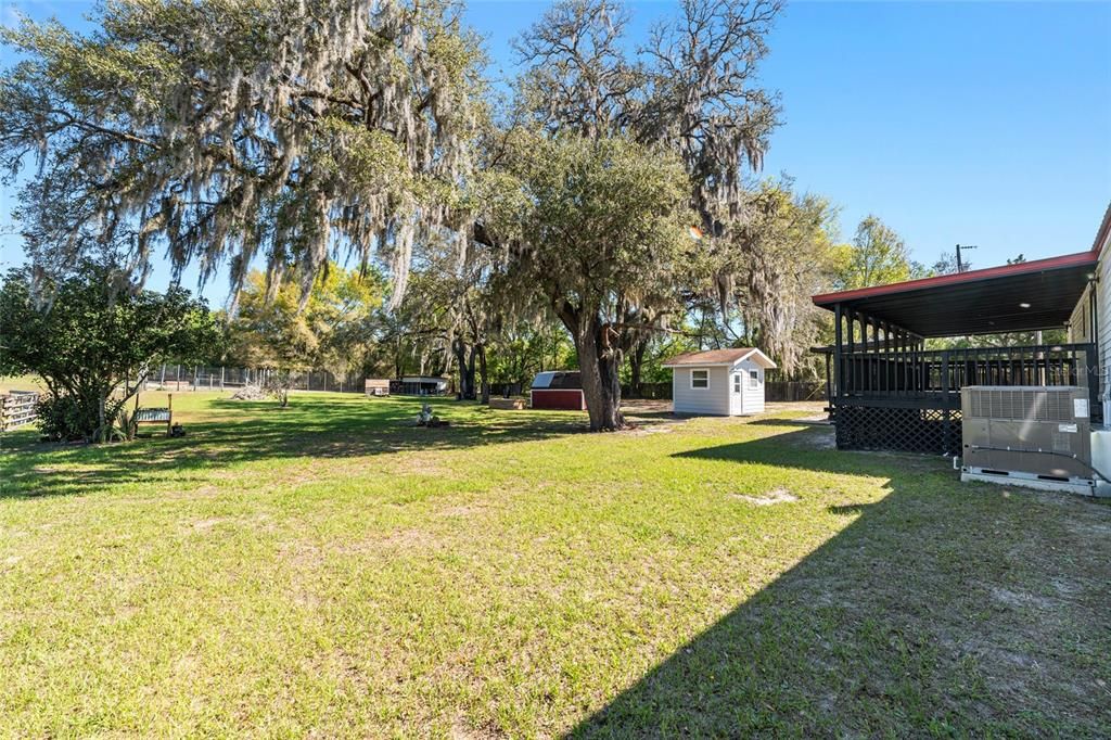 For Sale: $270,000 (3 beds, 3 baths, 1550 Square Feet)