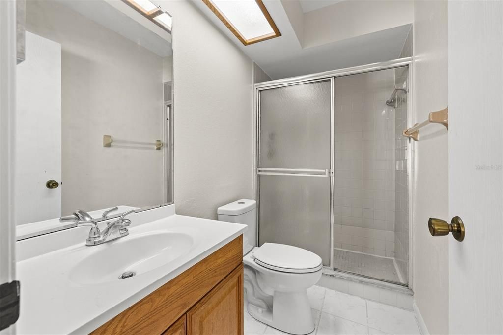 Active With Contract: $1,900 (2 beds, 2 baths, 1030 Square Feet)