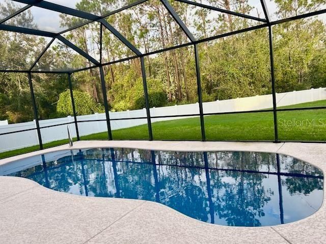 En Venta: $549,900 (4 camas, 2 baños, 2432 Pies cuadrados)