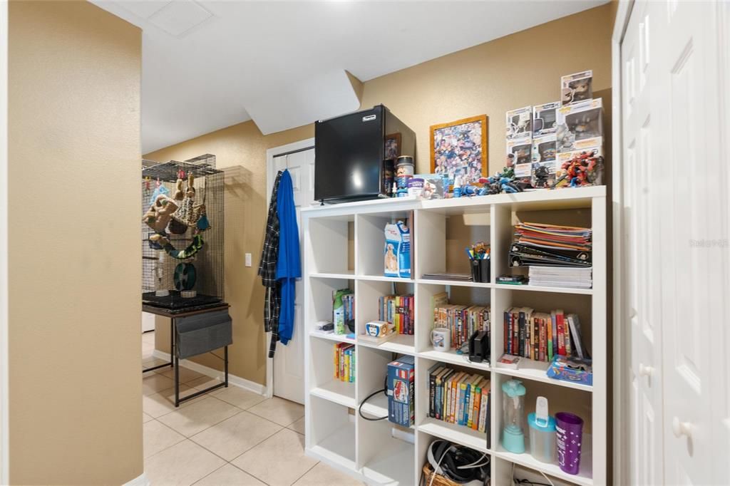 En Venta: $549,900 (4 camas, 2 baños, 2432 Pies cuadrados)