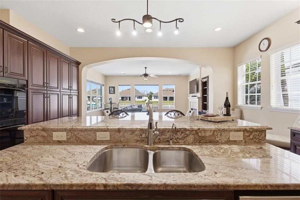 For Sale: $1,545,000 (4 beds, 4 baths, 4070 Square Feet)