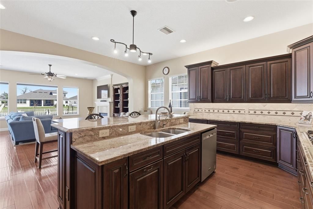 For Sale: $1,545,000 (4 beds, 4 baths, 4070 Square Feet)
