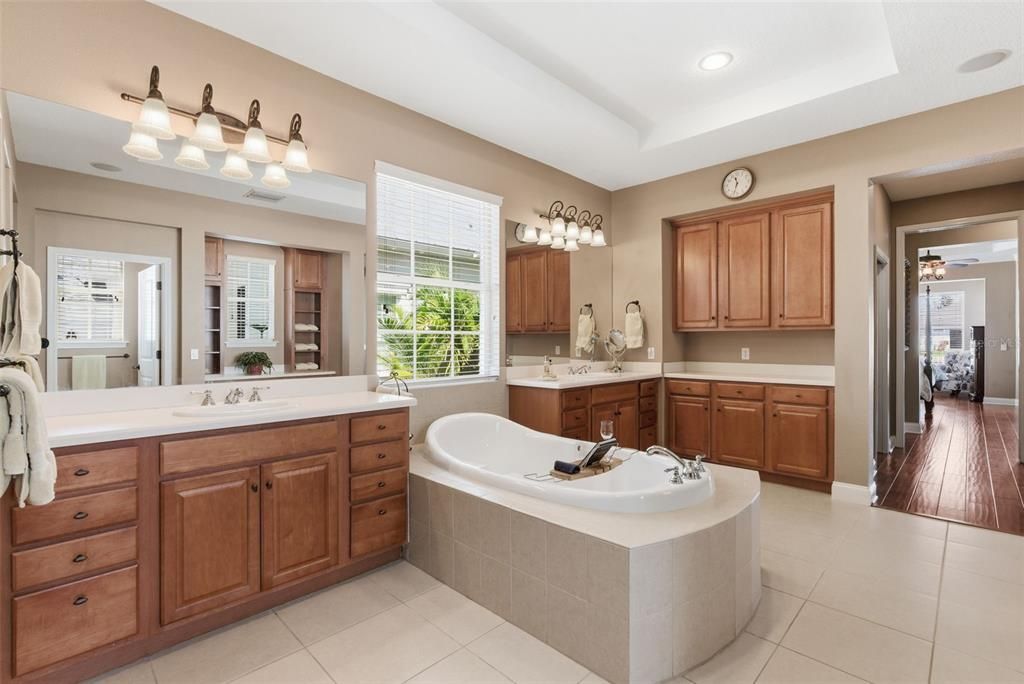 For Sale: $1,545,000 (4 beds, 4 baths, 4070 Square Feet)