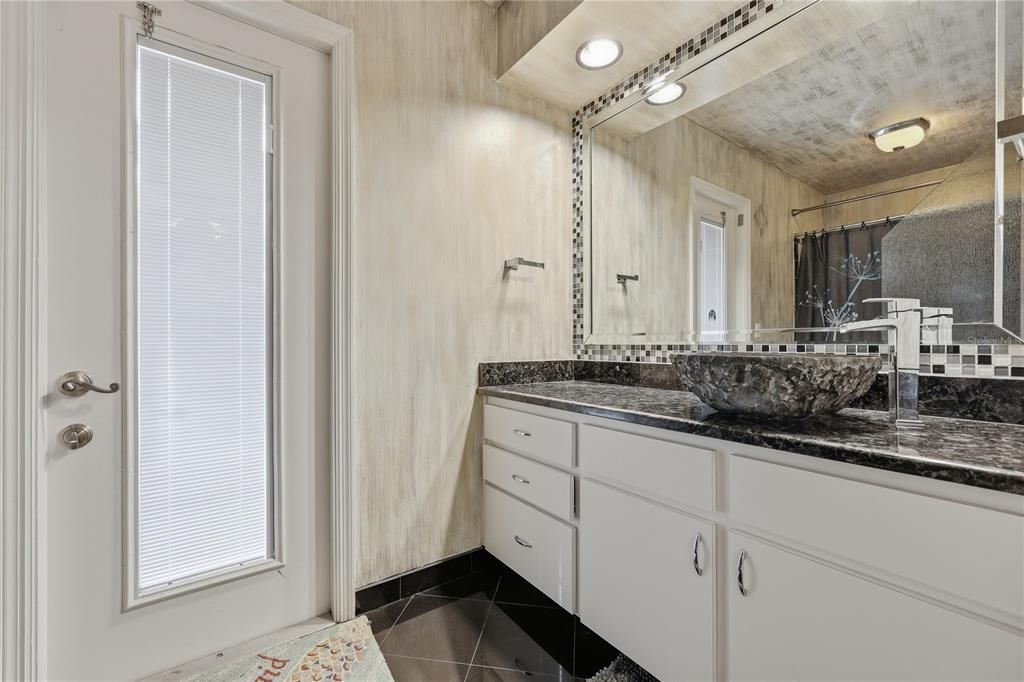 Activo con contrato: $579,000 (4 camas, 3 baños, 2760 Pies cuadrados)