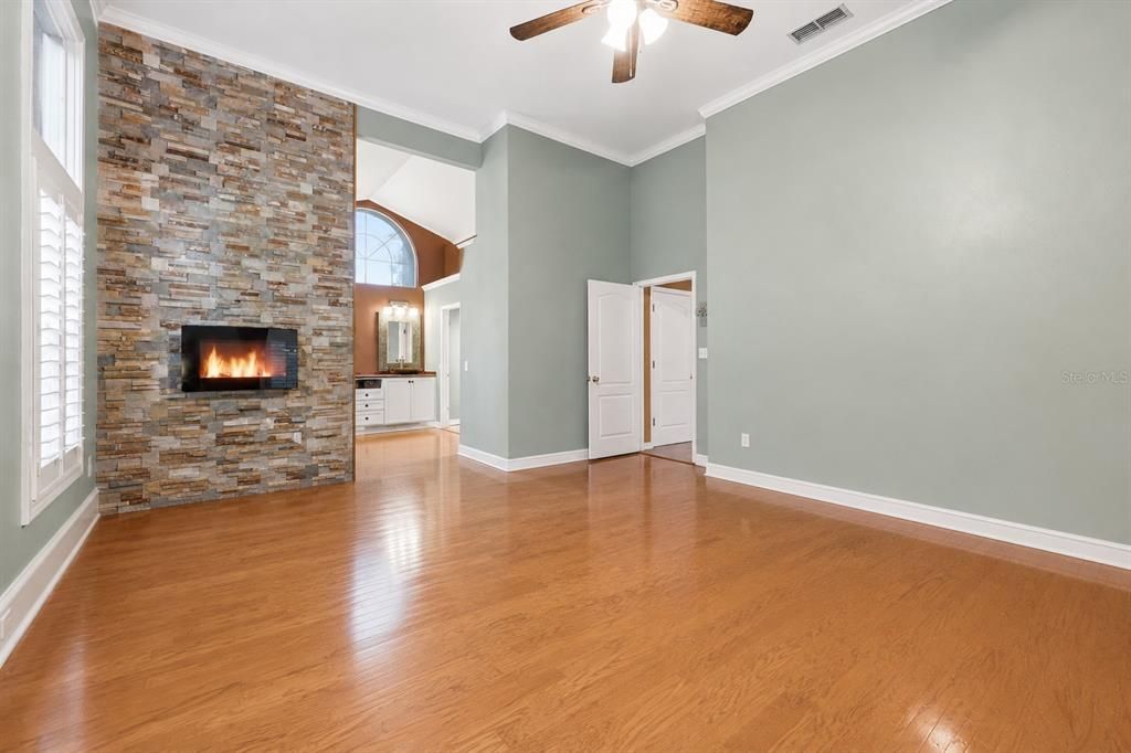Activo con contrato: $579,000 (4 camas, 3 baños, 2760 Pies cuadrados)