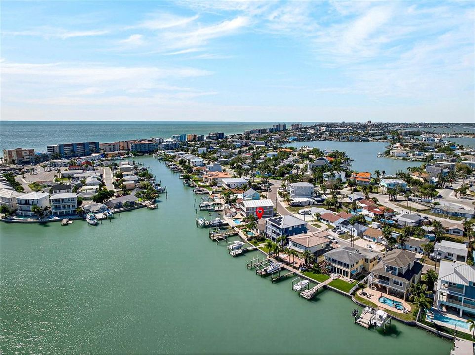 待售: $925,000 (0.14 acres)