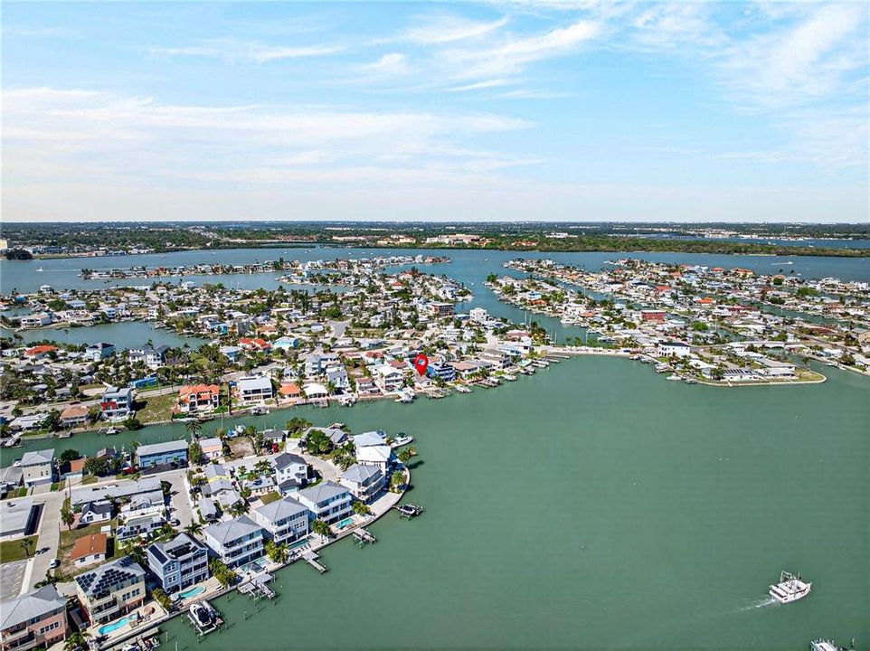 待售: $925,000 (0.14 acres)