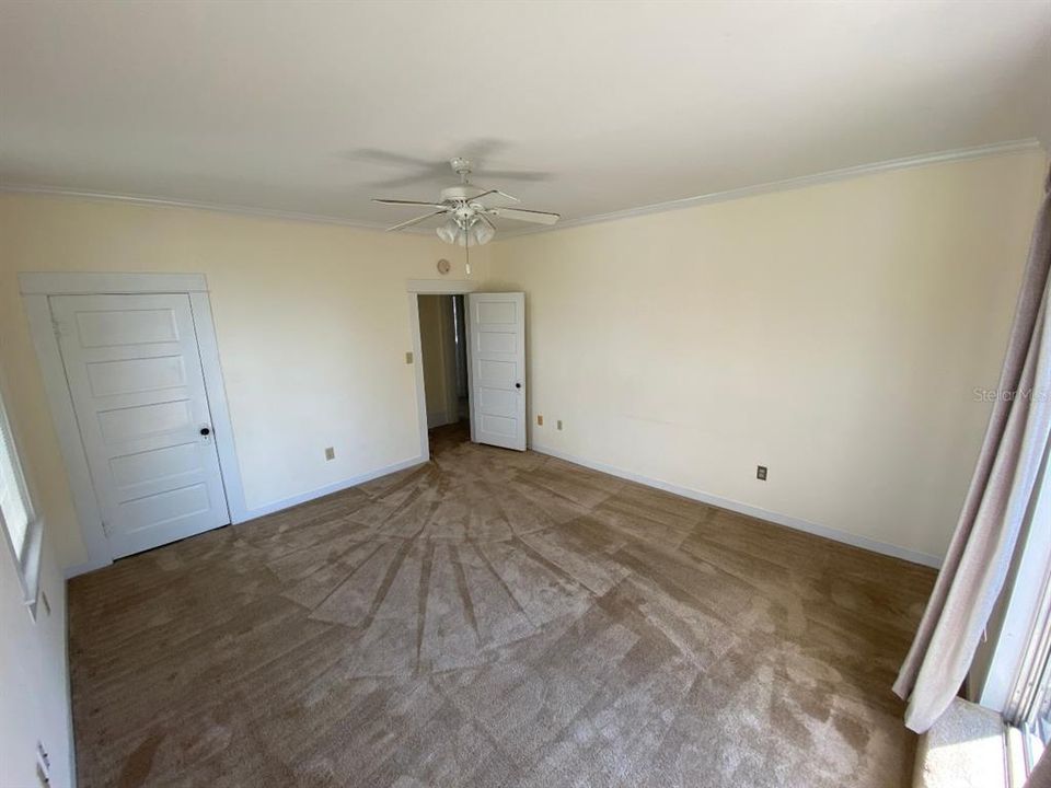 出租: $1,350 (3 贝兹, 1 浴室, 1389 平方英尺)