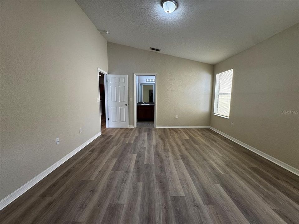 For Rent: $1,700 (3 beds, 2 baths, 1426 Square Feet)