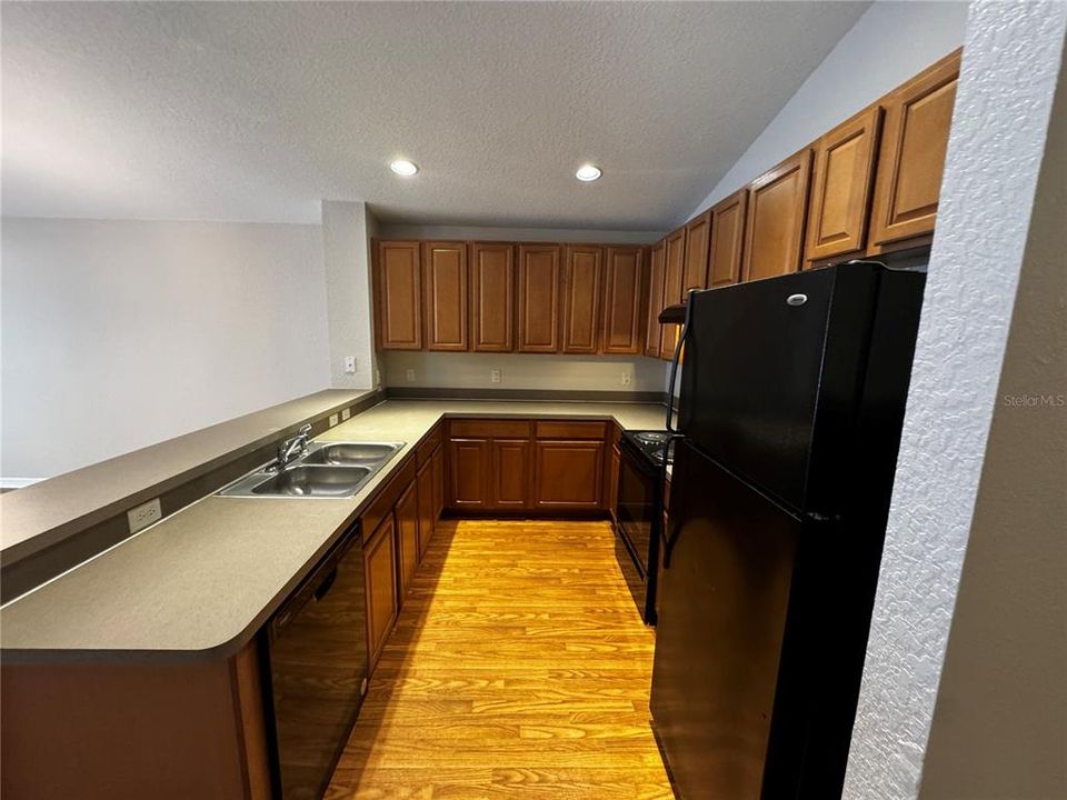 For Rent: $1,700 (3 beds, 2 baths, 1426 Square Feet)