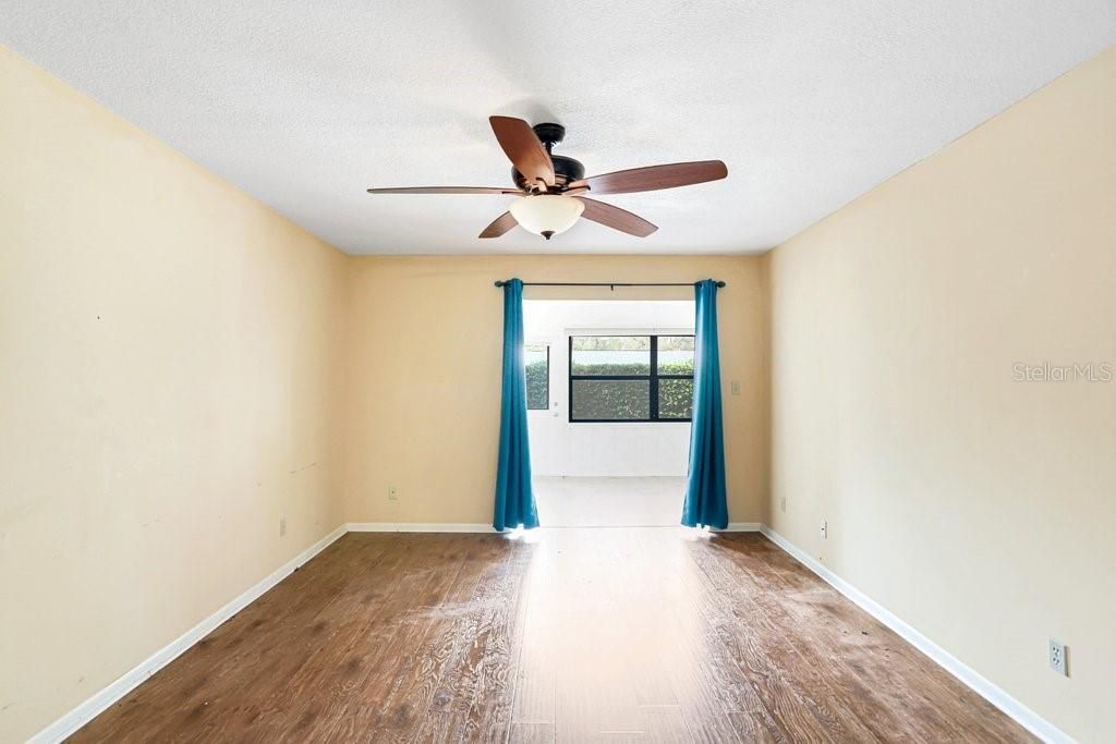 For Sale: $179,999 (2 beds, 2 baths, 1545 Square Feet)