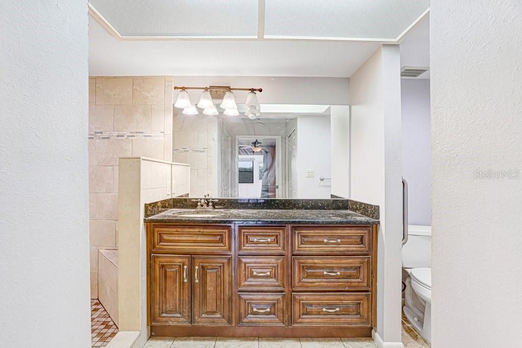 For Sale: $179,999 (2 beds, 2 baths, 1545 Square Feet)