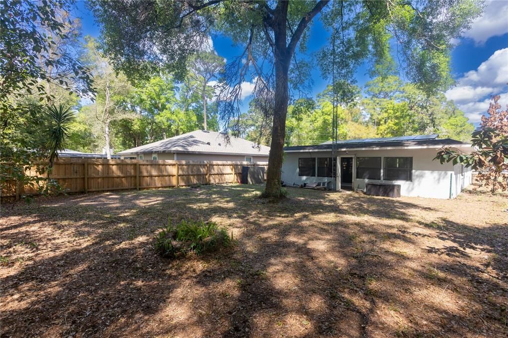 Activo con contrato: $294,000 (2 camas, 2 baños, 1331 Pies cuadrados)